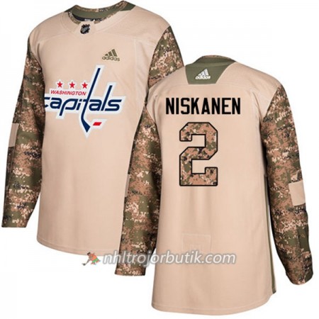 Män Ishockey Washington Capitals Tröja Matt Niskanen 2 Adidas 2017-2018 Camo Veterans Day Practice Authentic